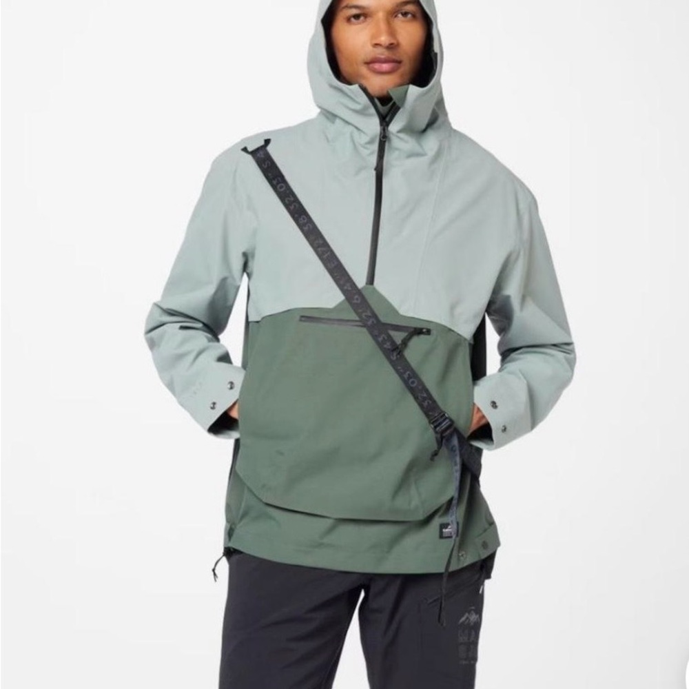 Kathmandu Men's Sage & Dark Green Performance Jacket Anorak